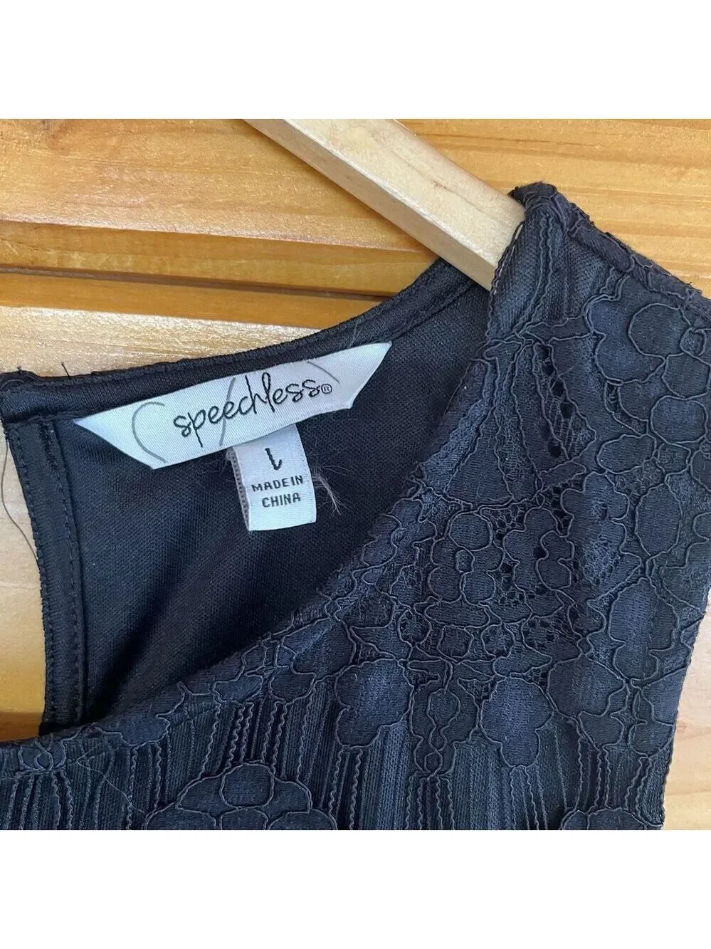 JUNIORS SPEECHLESS LACE SHIFT DRESS SLEEVELESS SIZE Large  BLACK